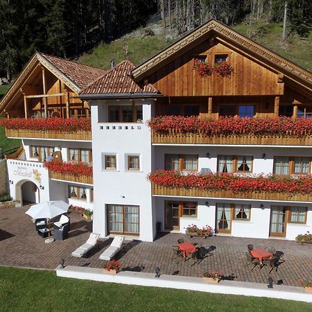 Apartments Mirabell Livinallongo Del Col Di Lana ภายนอก รูปภาพ