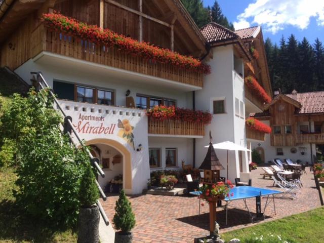 Apartments Mirabell Livinallongo Del Col Di Lana ภายนอก รูปภาพ