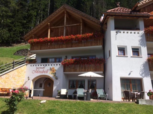 Apartments Mirabell Livinallongo Del Col Di Lana ภายนอก รูปภาพ