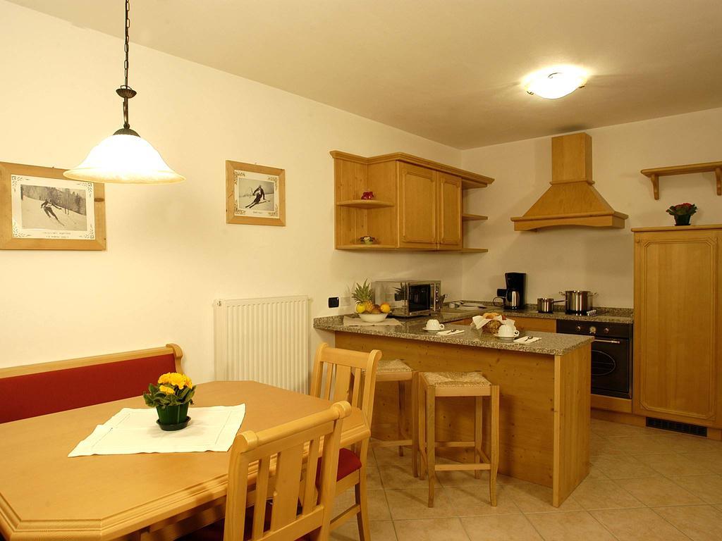 Apartments Mirabell Livinallongo Del Col Di Lana ภายนอก รูปภาพ