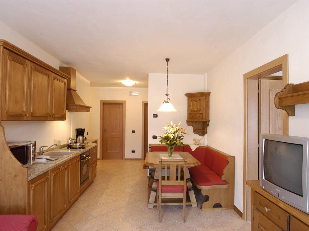 Apartments Mirabell Livinallongo Del Col Di Lana ภายนอก รูปภาพ